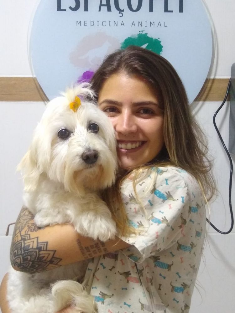 Dra. Fernanda Castilho