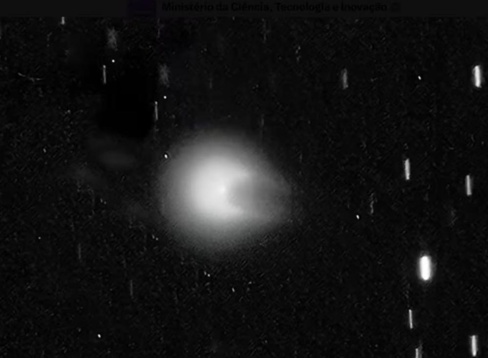 Imagem do "Cometa do Diabo" (12P/Pons-Brooks) registrada por astrônomos amadores Reprodução/Twitter/Comet Chasers