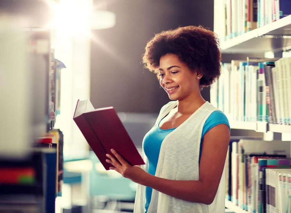 Inscrições SESI 2024 para processo seletivo de Bibliotecário com remuneração de R$ 4.214,63 / Foto; Divulgação