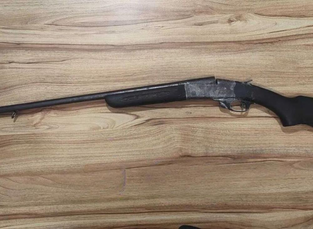 Homem é preso por violência doméstica após apontar arma pra companheira e atirar para o alto durante discussão / Foto: Reprodução Redes Sociais