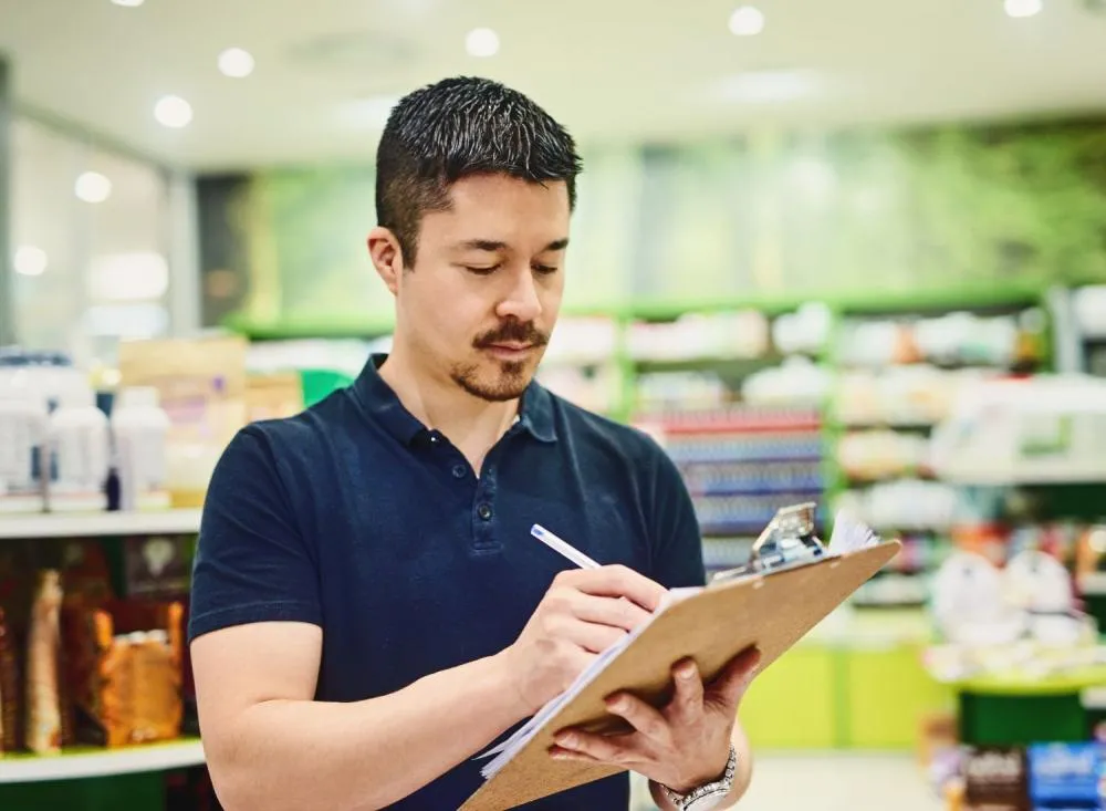 Vaga em Supermercado para encarregado com inscrições abertas para remuneração a partir de R$ 2.800,00