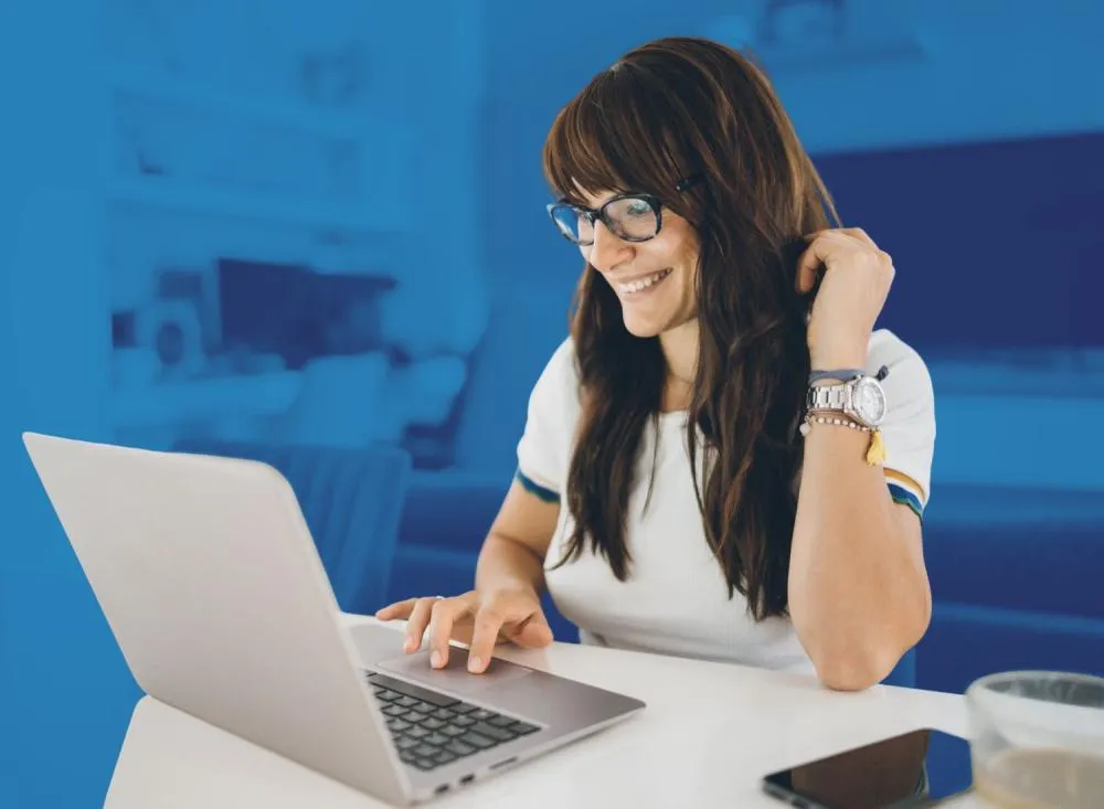 Empresa 100% remota abre inscrições para vaga de Suporte ao Cliente em Trabalho Remoto com remuneração de R$ 2.352,09