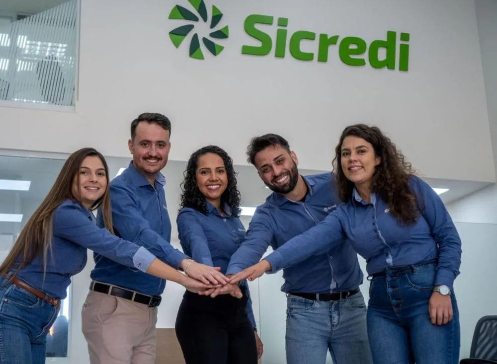 Processo Seletivo Sicredi abre quase 1.000 vagas de emprego em nível nacional com oportunidades presenciais, híbridas e home office / Foto: Divulgação