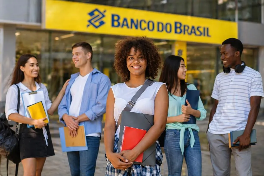 Jovem Aprendiz Banco do Brasil paga salário? Veja valor e benefícios em 2026 / Foto: Gerada por IA