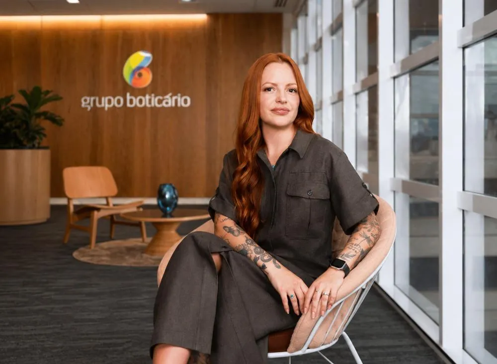 Grupo Boticário abre processo seletivo com mais de 60 vagas de emprego, incluindo trabalho remoto e híbrido em diversas áreas / Foto: Gerada por IA