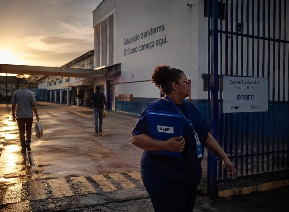 Quanto ganha um fiscal do Enem? Veja pagamento do Inep em 2026 / Foto: Gerada por IA