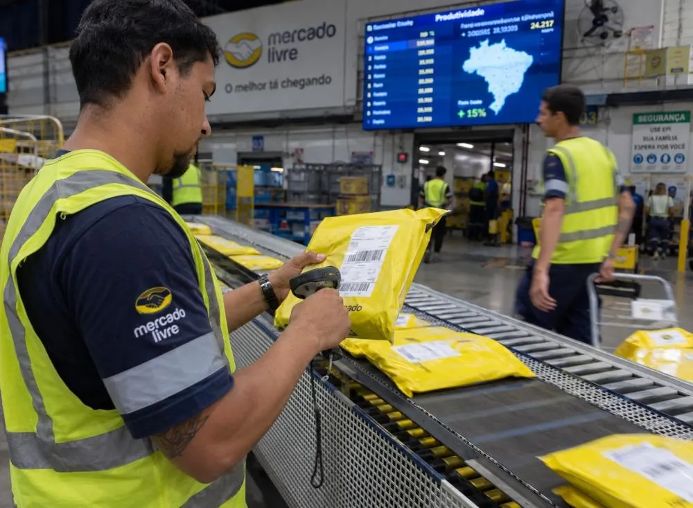 Processo seletivo Mercado Livre tem 320 vagas abertas no Brasil; veja áreas e como participar / Foto: Gerada por IA