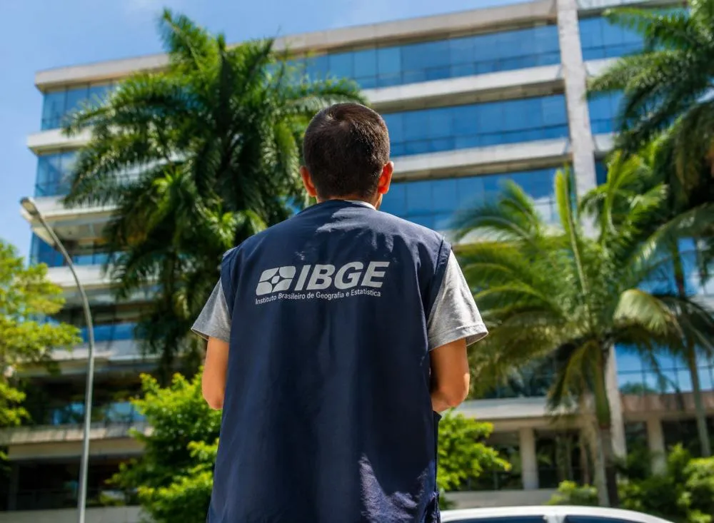 Processo seletivo IBGE Piauí com 356 vagas e salário de até R$ 4 mil; veja cidades / Foto: Gerada por IA