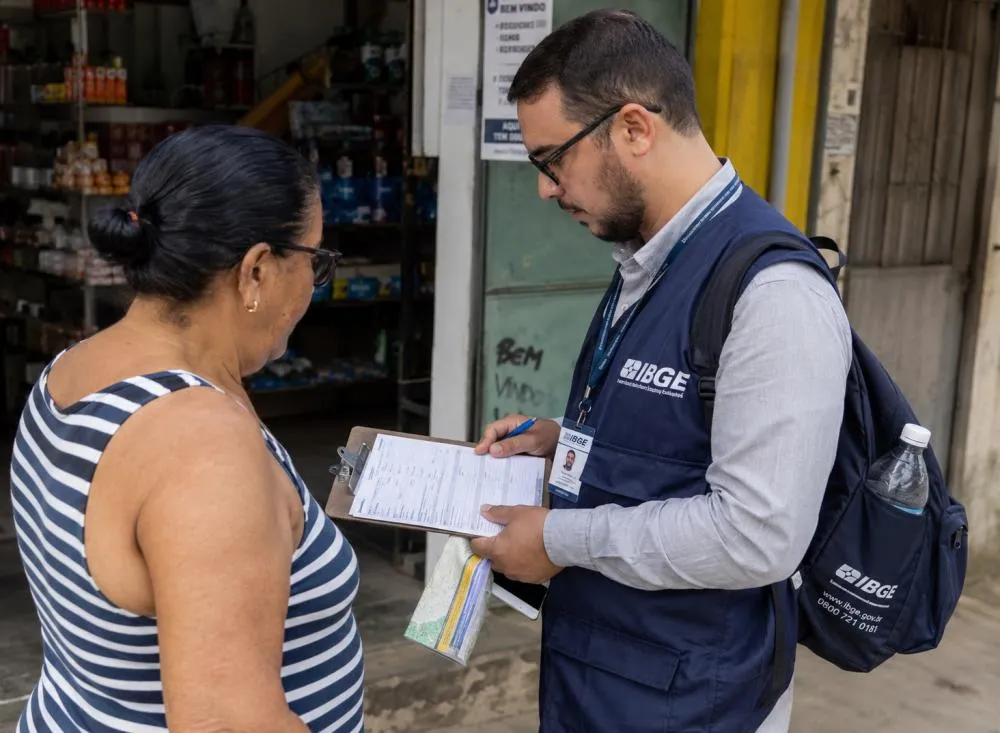 Processo Seletivo IBGE 2026 com salários de R$ 5,2 mil: veja cargos, inscrições, taxas e etapas da seleção / Foto: Gerada por IA