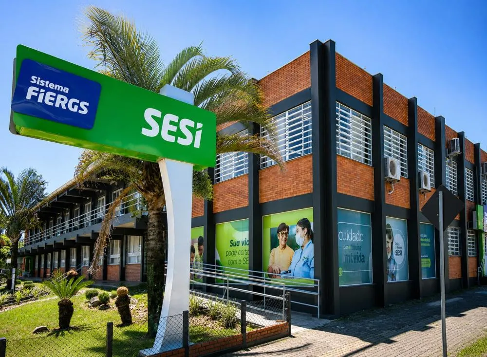 SESI SENAI: processo seletivo Monitor Escolar com salário de R$ 2.157 e R$ 1.298 de vale; ensino médio completo / Foto: Gerada por IA