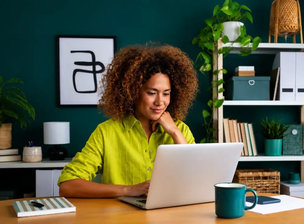 Processo seletivo SICOOB abre vaga Home Office para Assistente Financeiro; oportunidade é 100% em Trabalho Remoto