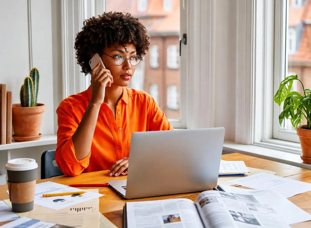 Trabalho Home Office: 21 vagas para Atendente com remuneração de R$ 2.200  / Foto: Gerada por IA