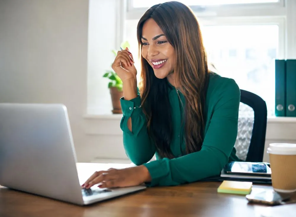 Trabalho remoto: empresas abrem processos seletivos home office para Assistente Administrativo, Jovem Aprendiz; vagas para Ensino Médio Completo
